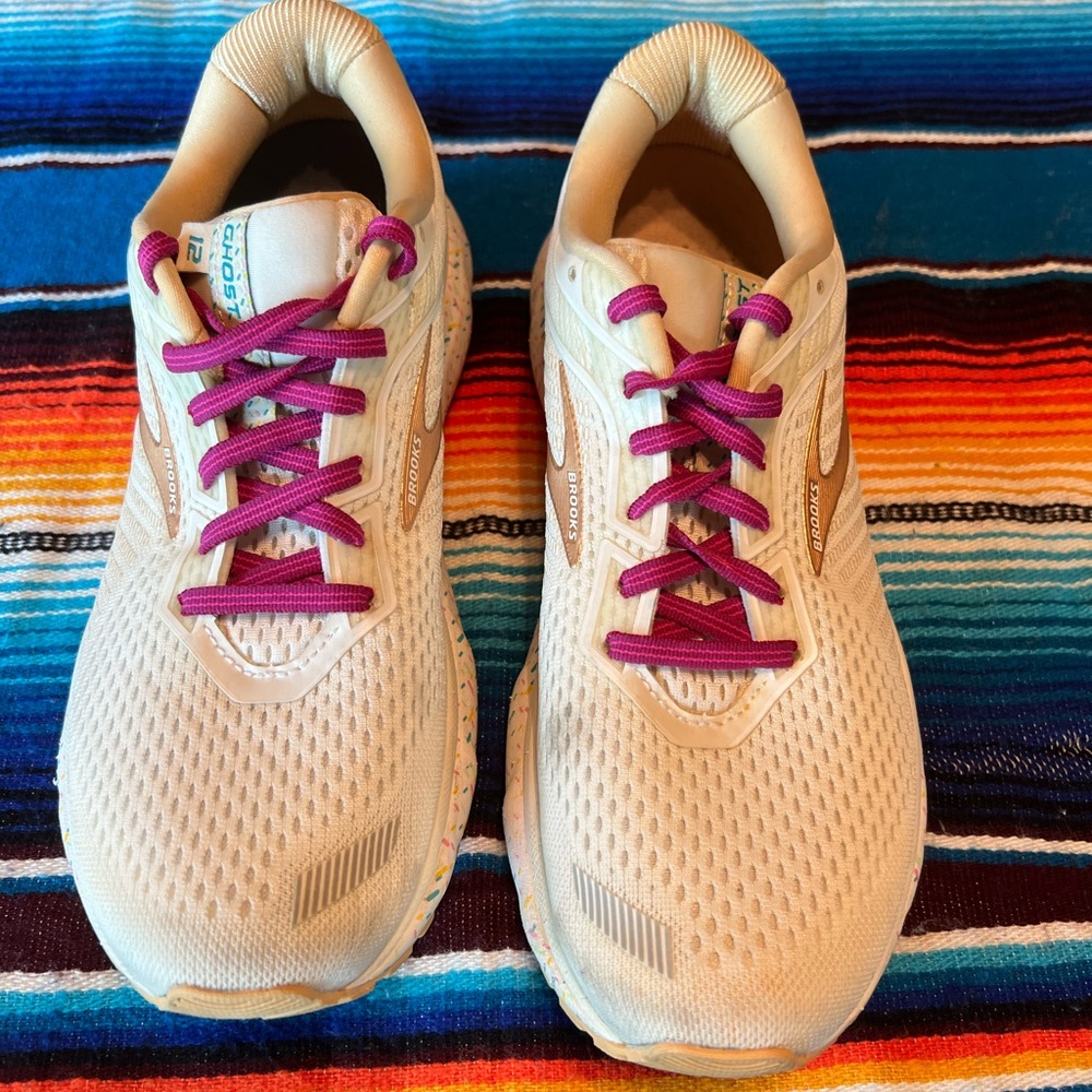 Women’s Brooks Ghost 12 Limited Edition Sprinkle Size 9.5
